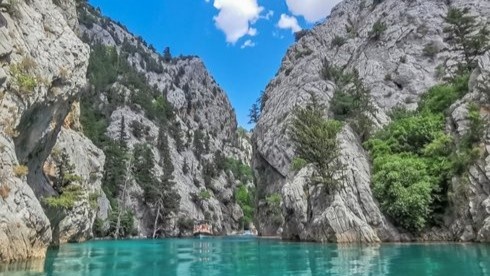green-canyon-boat-tour-